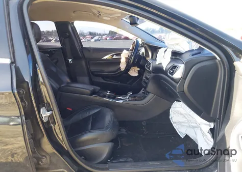 2018 Infiniti Qx30 Luxury z USA, uszkodzony, nr VIN SJKCH5CP3JA059001